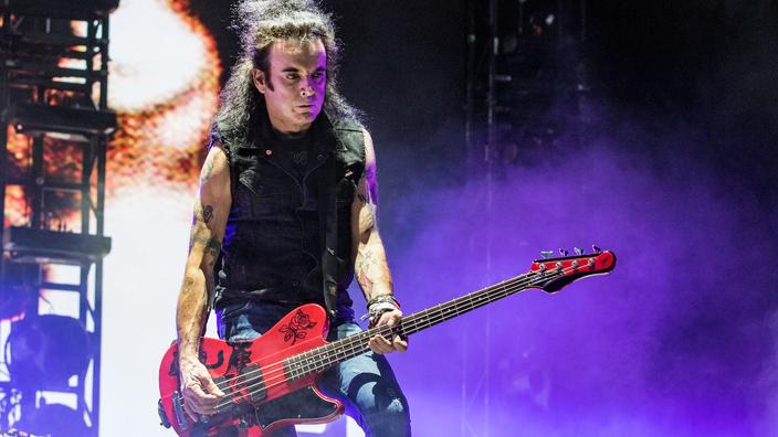 the-cure-bassist-simon-gallup-leaves-the-band