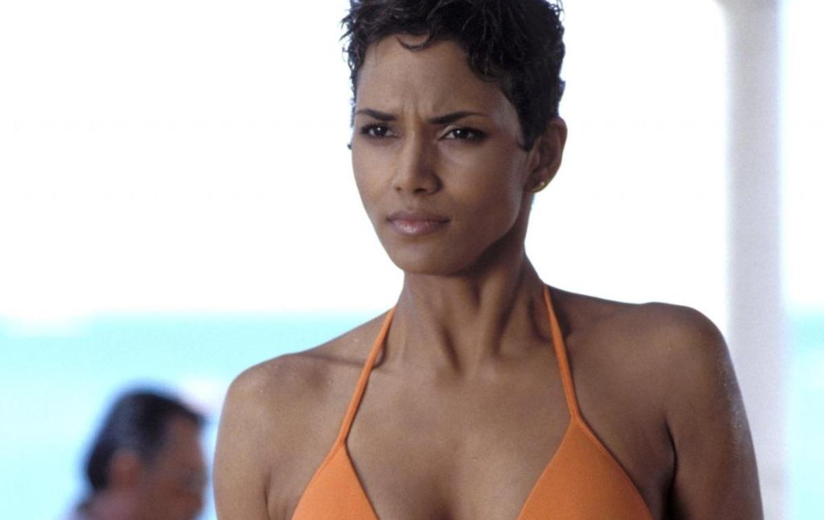“i-was-freezing-my-butt”:-halle-berry-tells-the-truth-about-the-iconic-orange-bikini-she-wore-in-james-bond