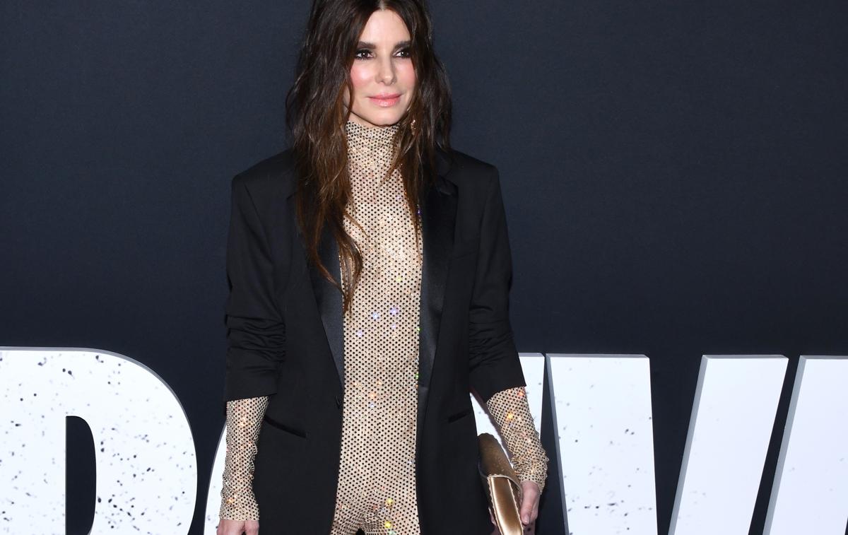 the-last-day-of-the-disco:-sandra-bullock-in-gold-glitter-jumpsuit-for-the-premiere-of-the-movie-“unforgivable”