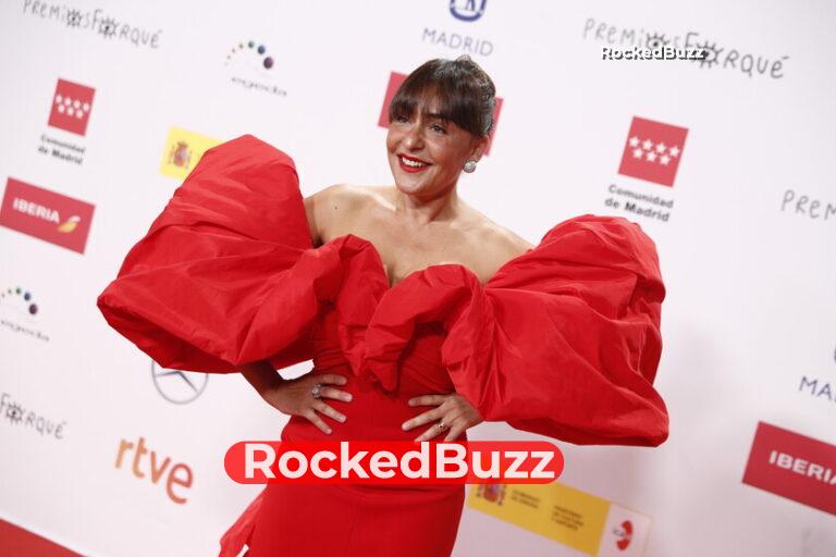 candela-pena-becomes-one-of-the-best-dressed-of-the-night-thanks-to-this-impressive-red-dress-!