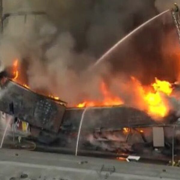 north hollywood commercial fire 3