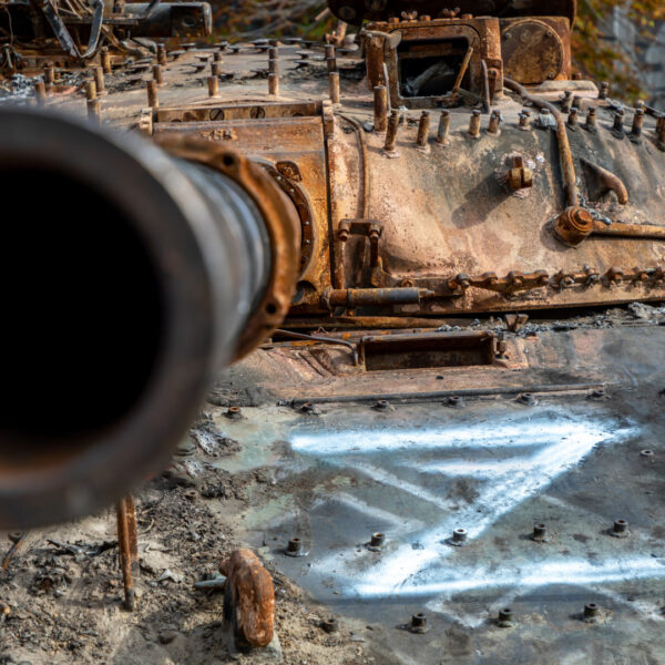 kilott orosz tank roncs ukrajna haboru pancelos harckocsi 590814